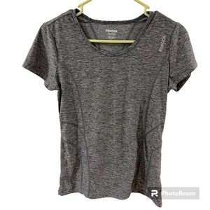 Rebook Sports T-shirt women’s size XS